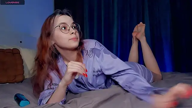 VedaSchulz online show from December 2, 2025, 6:53 pm