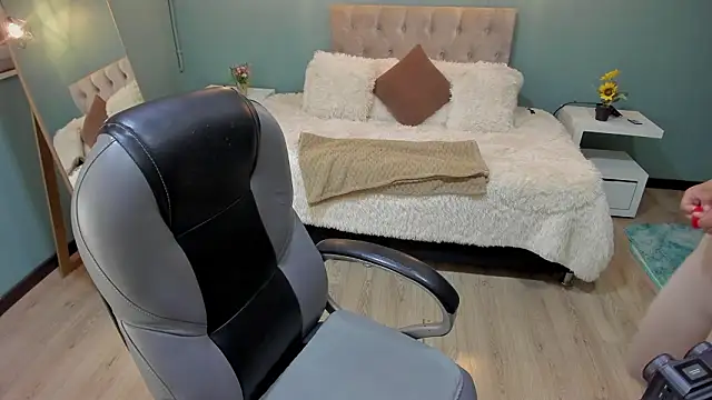 Miss Cataleya   online show from March 4, 2026, 11:51 am