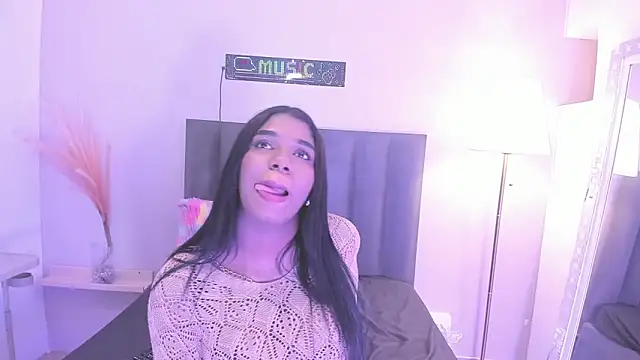 KendraChavez  online show from February 12, 2026, 9:36 pm