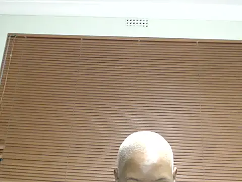 XSEXYMELONSXXX online show from November 3, 2025, 8:45 pm