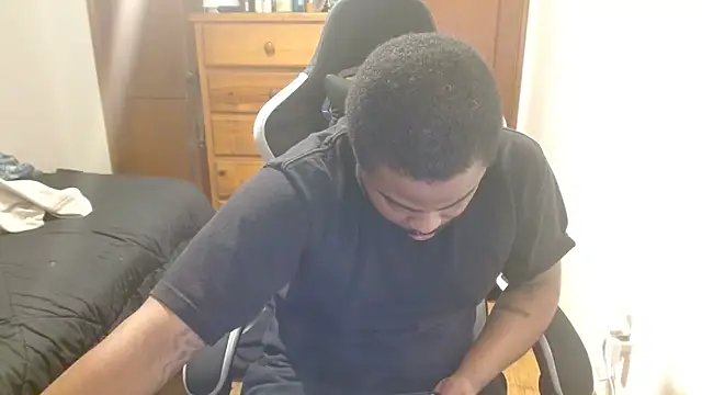 Breadwinnah online show from November 17, 2025, 9:02 am