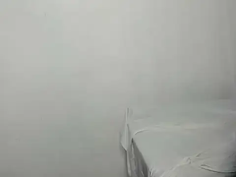 Crazy Cat1995 online show from April 15, 2026, 2:32 pm