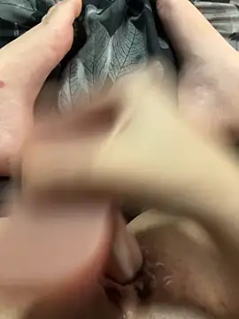 Snapshot of SomeWhatFoxyX chatting on November 7, 2025, 7:40 pm SomeWhatFoxyX online show from November 7, 2025, 7:40 pm