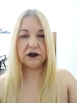 Snapshot of MarielaFerrer chatting on December 18, 2025, 5:50 pm MarielaFerrer online show from December 18, 2025, 5:50 pm