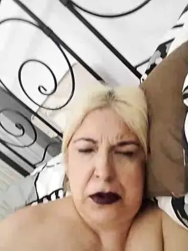 Snapshot of MarielaFerrer chatting on November 6, 2025, 7:07 pm MarielaFerrer online show from November 6, 2025, 7:07 pm