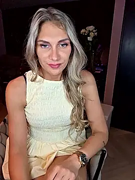 Melody1600 online show from April 22, 2026, 9:43 pm