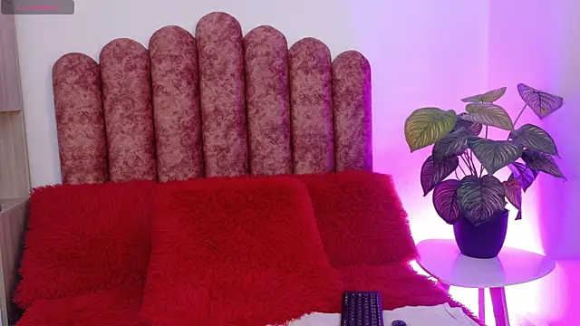 Snapshot of Conejita_420 chatting on November 10, 2025, 8:47 pm Conejita 420 online show from November 10, 2025, 8:47 pm