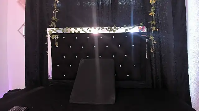 AkariRosetti online show from November 8, 2025, 1:14 pm