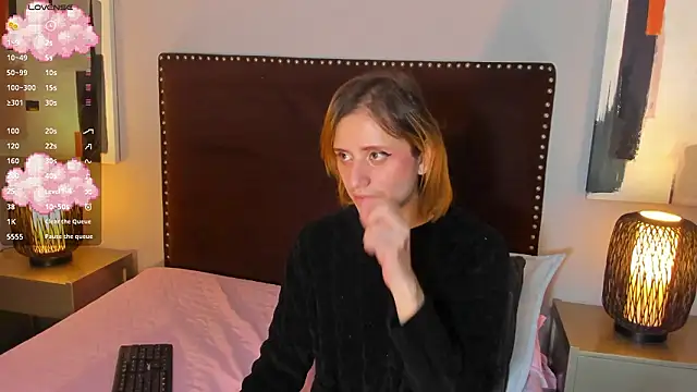 seraphine star online show from March 1, 2026, 11:54 am