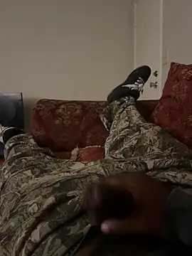 Snapshot of usothick chatting on November 25, 2025, 2:56 am usothick online show from November 25, 2025, 2:56 am