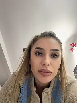 KaseyQuinn  online show from December 5, 2025, 8:50 pm