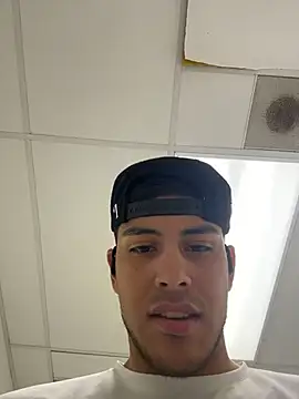 Snapshot of StrokingDaddy4 chatting on November 28, 2025, 11:27 pm StrokingDaddy4 online show from November 28, 2025, 11:27 pm