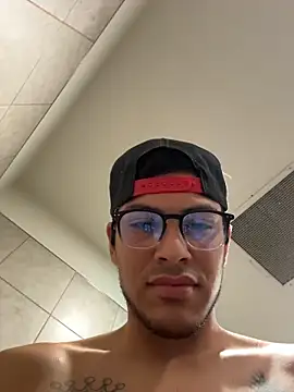 Snapshot of StrokingDaddy4 chatting on December 5, 2025, 3:10 pm StrokingDaddy4 online show from December 5, 2025, 3:10 pm