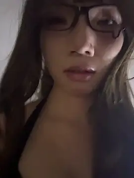 Snapshot of Yiyi-707 chatting on November 16, 2025, 9:58 am Yiyi-707 online show from November 16, 2025, 9:58 am