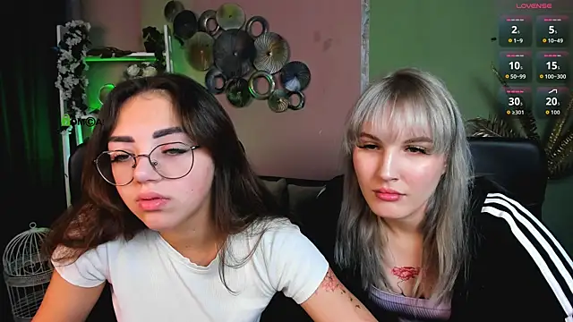 Snapshot of marta_smith chatting on December 3, 2025, 6:47 am marta smith online show from December 3, 2025, 6:47 am