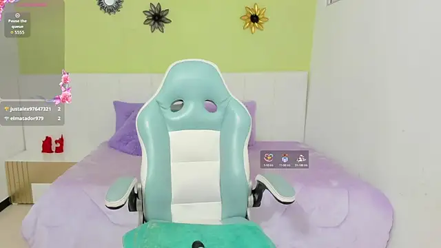 violetta skinny online show from October 1, 2025, 7:35 am