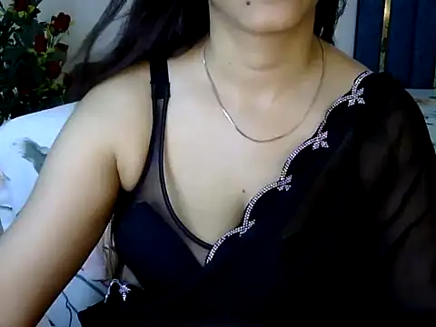 Rumi cute online show from April 19, 2026, 6:10 pm