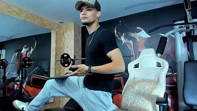 AlessandroKiing online show from April 5, 2026, 8:04 pm