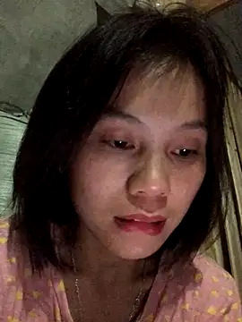 Snapshot of QuingLin chatting on October 19, 2025, 2:42 pm QuingLin online show from October 19, 2025, 2:42 pm