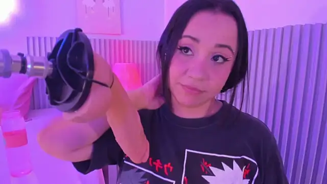 ori whore online show from April 6, 2026, 3:24 am