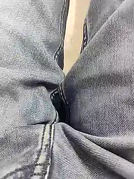 themasklover online show from April 7, 2026, 9:33 am