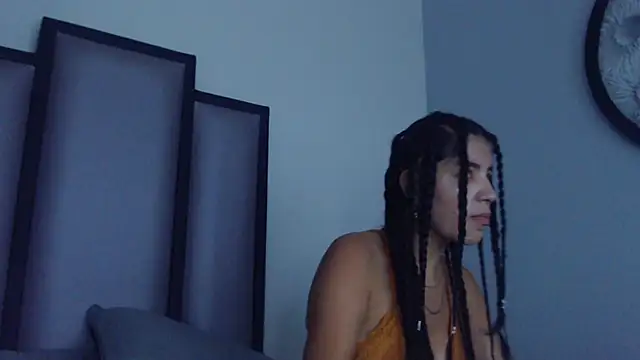 Lucy-23 online show from February 6, 2026, 4:19 am