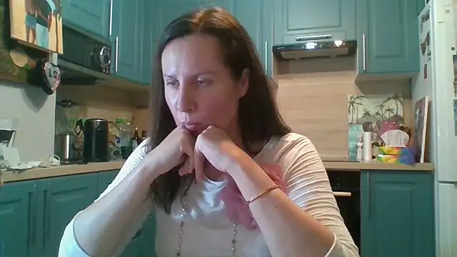 Snapshot of ALICAINWONDERLAND chatting on November 9, 2025, 6:56 pm ALICAINWONDERLAND online show from November 9, 2025, 6:56 pm