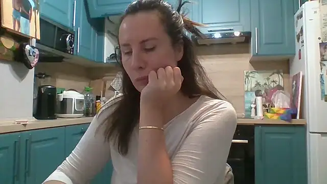 Snapshot of ALICAINWONDERLAND chatting on November 7, 2025, 10:57 pm ALICAINWONDERLAND online show from November 7, 2025, 10:57 pm