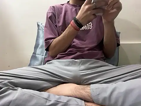 coupleyug online show from December 16, 2025, 11:36 am