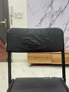 coupleyug online show from March 26, 2026, 5:33 pm