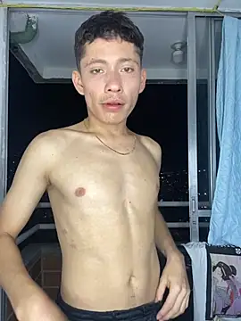 elfernh online show from September 10, 2025, 11:48 pm