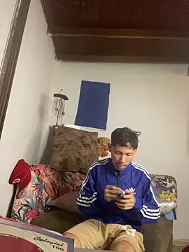 elfernh online show from October 9, 2025, 10:05 am