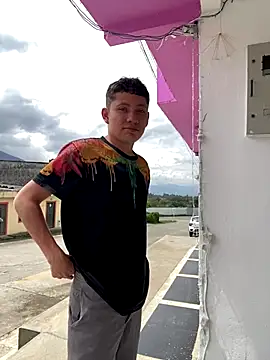 elfernh online show from December 19, 2025, 4:20 pm