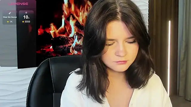 MoriGirl online show from September 12, 2025, 1:33 pm