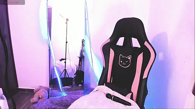 Snapshot of samiacooper25 chatting on October 26, 2025, 9:10 am samiacooper25 online show from October 26, 2025, 9:10 am