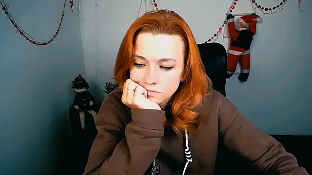 Snapshot of PeppyMia chatting on December 14, 2025, 5:02 am PeppyMia online show from December 14, 2025, 5:02 am