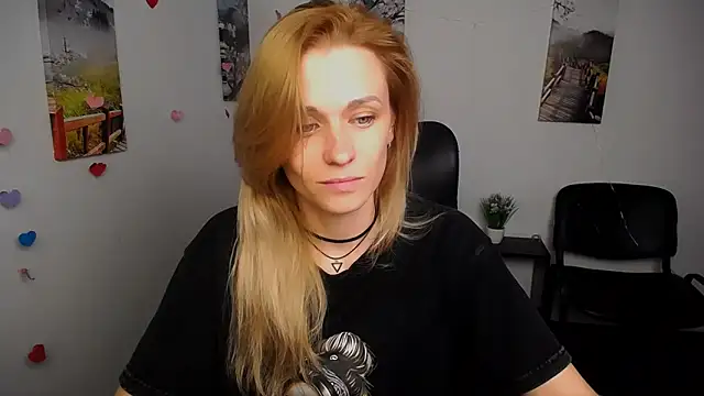 Snapshot of PeppyMia chatting on November 25, 2025, 10:59 am PeppyMia online show from November 25, 2025, 10:59 am