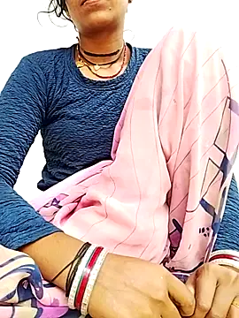 MISS-KAYA online show from April 8, 2026, 3:19 am