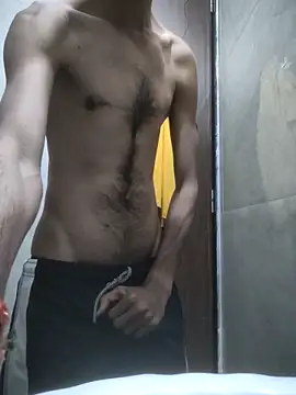 Snapshot of fckboy987 chatting on December 17, 2025, 6:24 pm fckboy987 online show from December 17, 2025, 6:24 pm