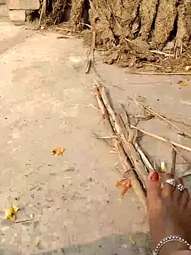 Snapshot of SHABNAM_G chatting on December 2, 2025, 8:05 am SHABNAM G online show from December 2, 2025, 8:05 am