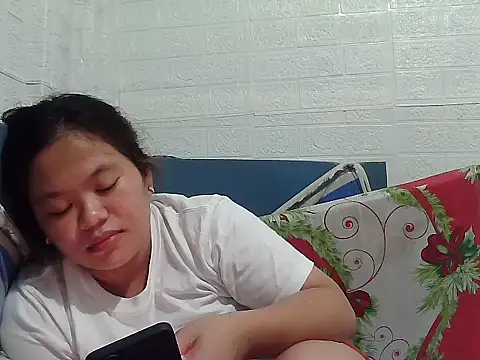 Snapshot of cris_sweety chatting on October 17, 2025, 7:22 am cris sweety online show from October 17, 2025, 7:22 am