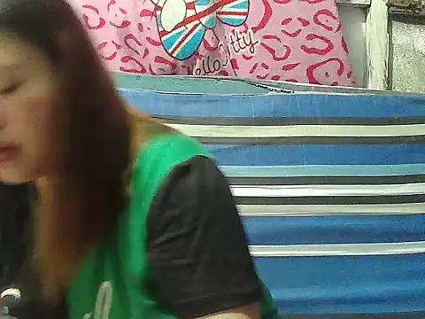 Snapshot of cris_sweety chatting on September 17, 2025, 2:41 pm cris sweety online show from September 17, 2025, 2:41 pm