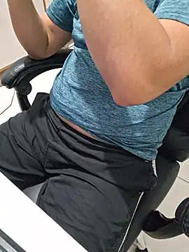 Snapshot of Carloskasado chatting on December 16, 2025, 7:12 am Carloskasado online show from December 16, 2025, 7:12 am