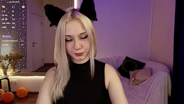 CatEyePro online show from November 27, 2025, 2:23 am