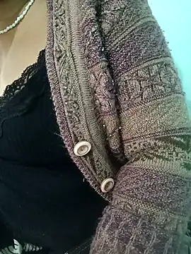 Snapshot of Anjali-bhabhi chatting on November 24, 2025, 6:35 am Anjali-bhabhi online show from November 24, 2025, 6:35 am