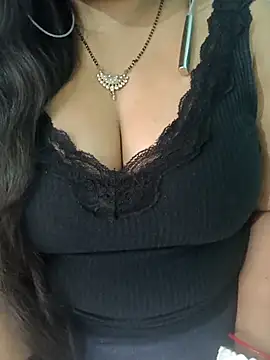Snapshot of Anjali-bhabhi chatting on April 2, 2026, 4:52 am Anjali-bhabhi online show from April 2, 2026, 4:52 am