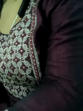 Snapshot of Anjali-bhabhi chatting on November 17, 2025, 5:28 pm Anjali-bhabhi online show from November 17, 2025, 5:28 pm