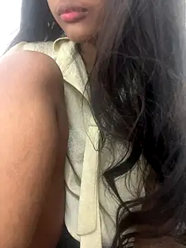 tanisha-2005 online show from November 9, 2025, 7:51 pm