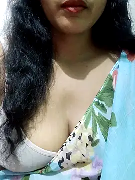 Snapshot of spicysuhana chatting on October 27, 2025, 5:19 am spicysuhana online show from October 27, 2025, 5:19 am