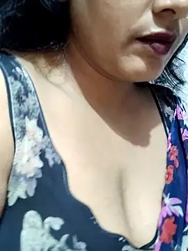 Snapshot of spicysuhana chatting on November 7, 2025, 7:57 am spicysuhana online show from November 7, 2025, 7:57 am